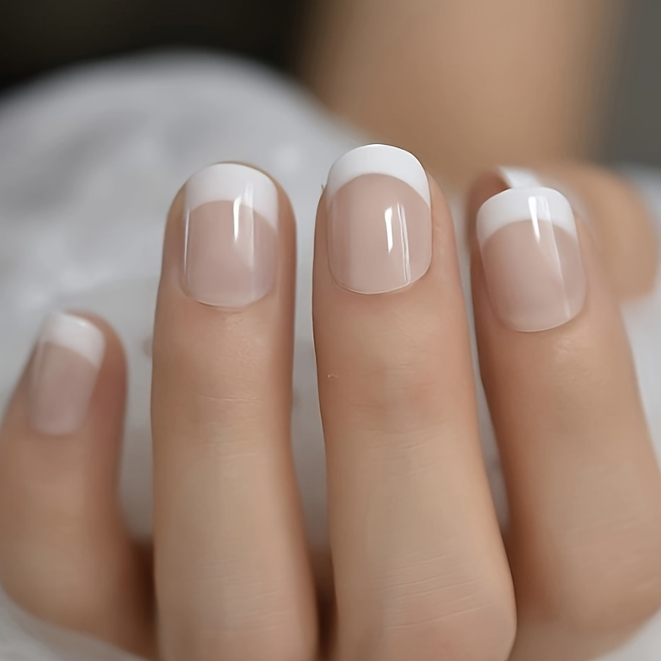Nail Art French Nails - ชุดทำเล็บสีขาวขอบฝรั่งเศส 24 ชิ้น - ชุดตกแต่งเล็บขาวพร้อมเล็บปลอมแบบถอดได้สำหรับเทศกาล -