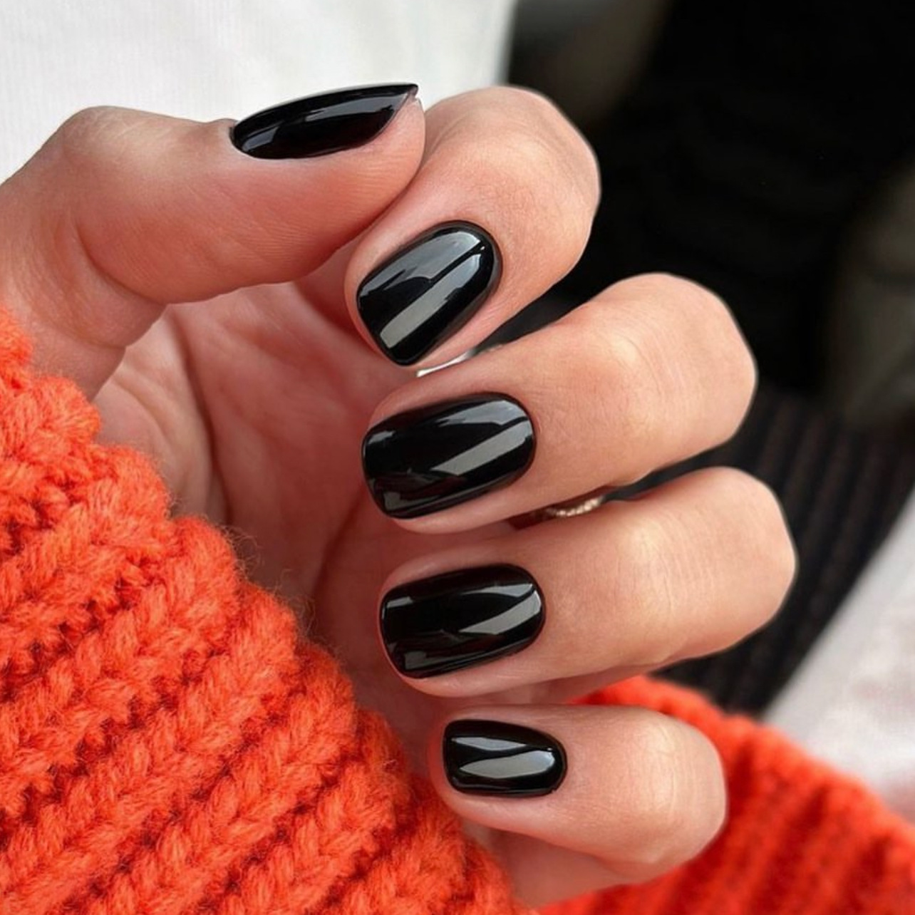 Nail Art Simple - 24 ชิ้นสีทึบเต็มเล็บเคล็ดลับสีดําสั้นสแควร์กดบนเล็บชุดแฟชั่นเล็บปลอมเล็บปลอมแบบใช้ซ้ําได้