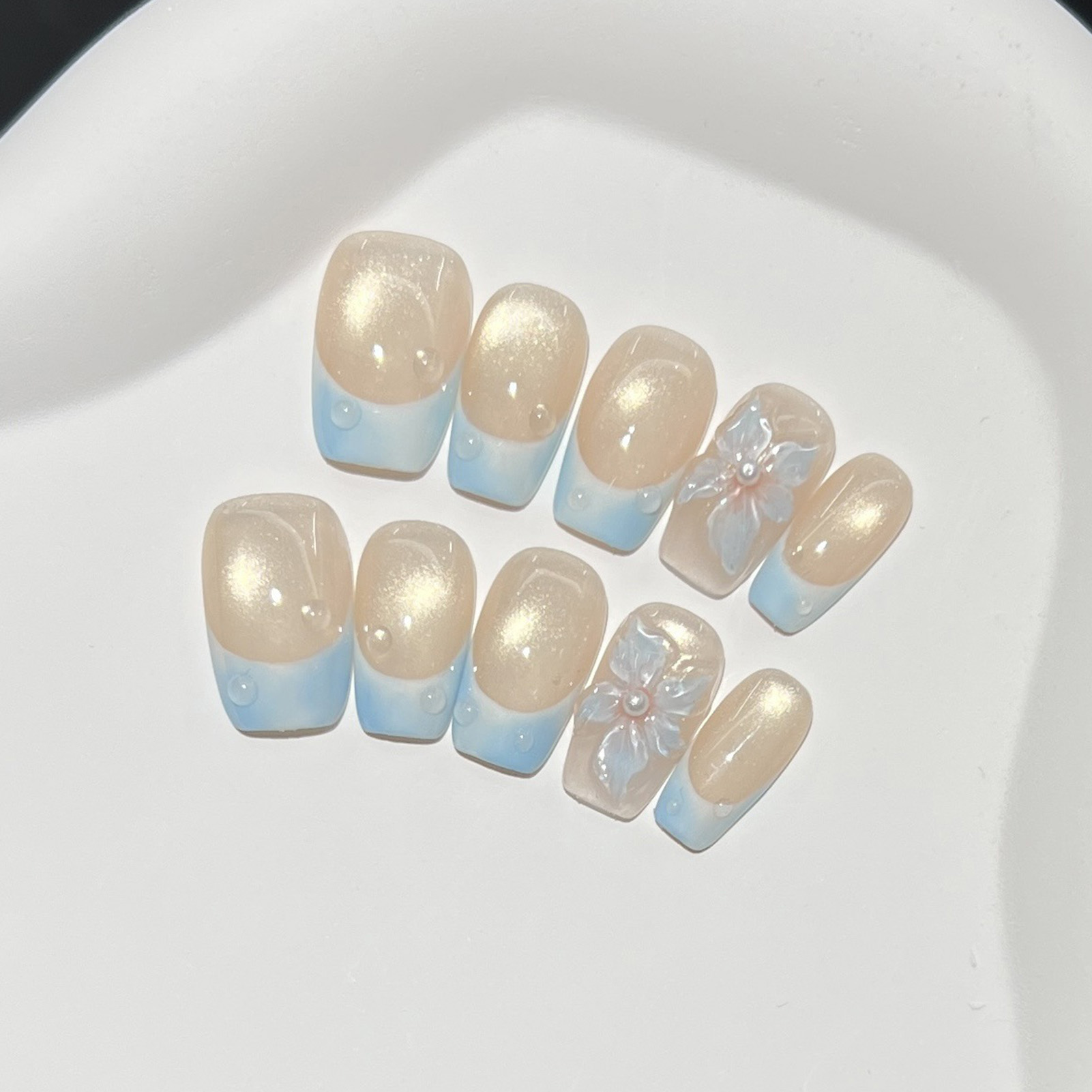 เล็บปลอมแบบกดติด 10 ชิ้น สีฟ้า - Nail Art Glossy บทวิจารณ์และราคา