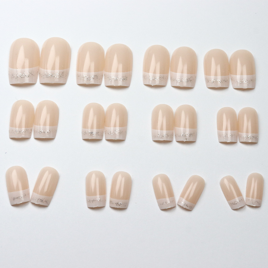 ชุดเล็บปลอมทรงเหลี่ยมขนาดกลาง  - Nail Art French Nails บทวิจารณ์และราคา