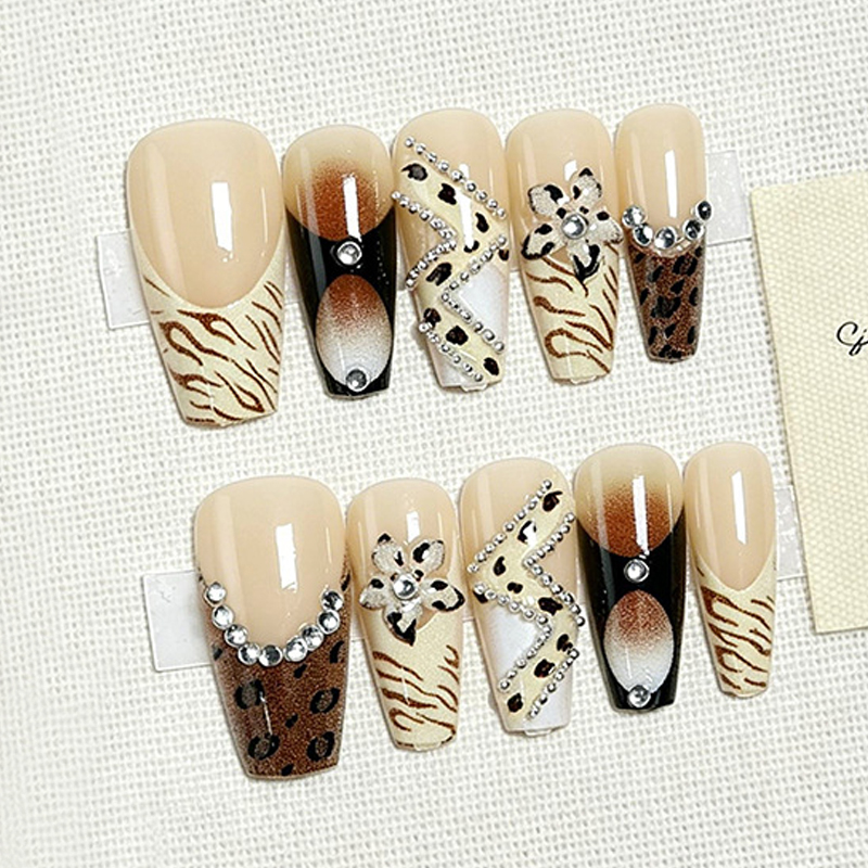 10 ชิ้น เล็บปลอมทรงโลงศพสไตล์ฝ - Nail Art French Nails บทวิจารณ์และราคา