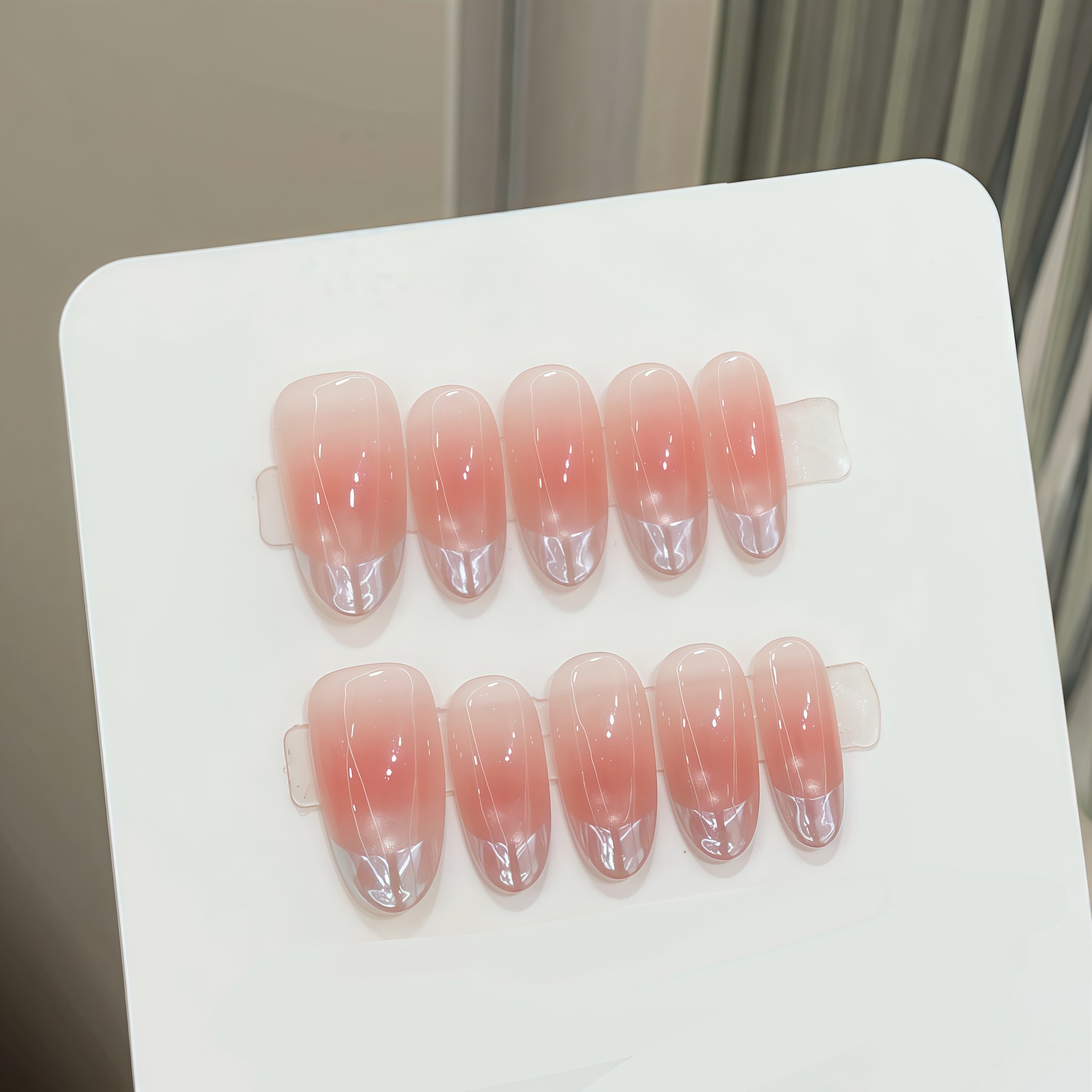 เล็บปลอมรูปวงรีแบบกดติด 10 ชิ้ - Nail Art Simple บทวิจารณ์และราคา