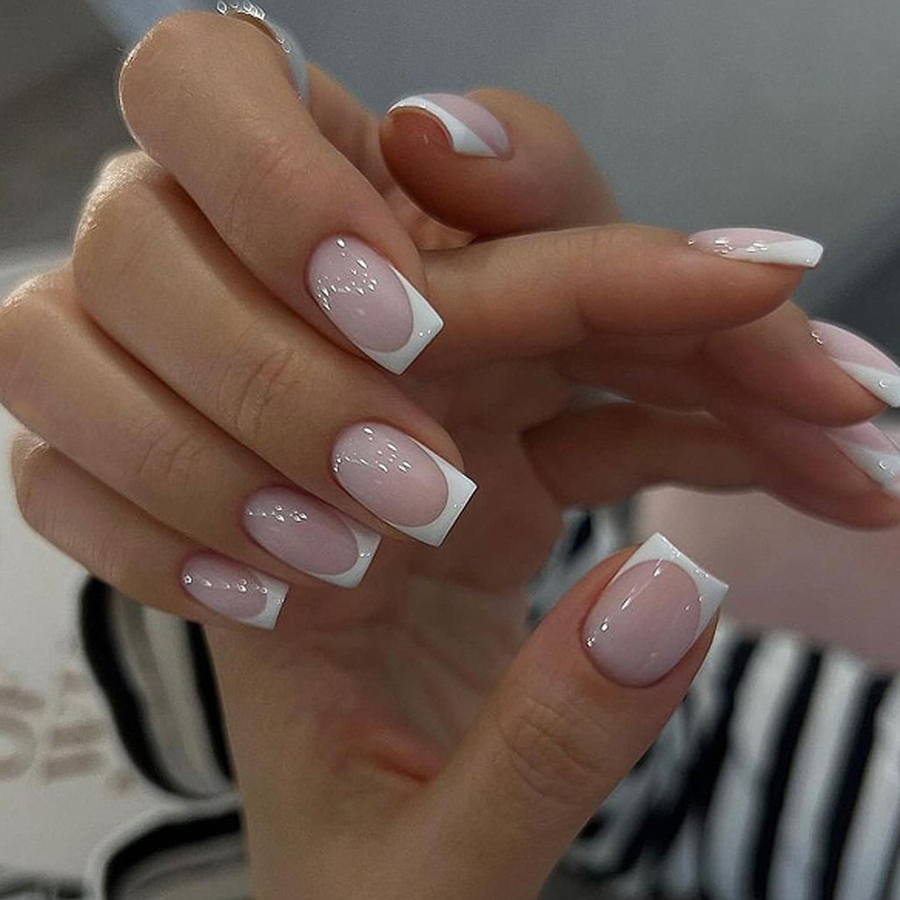 เล็บปลอมแบบกดติด 24 ชิ้น ลายกล - Nail Art Pink บทวิจารณ์และราคา